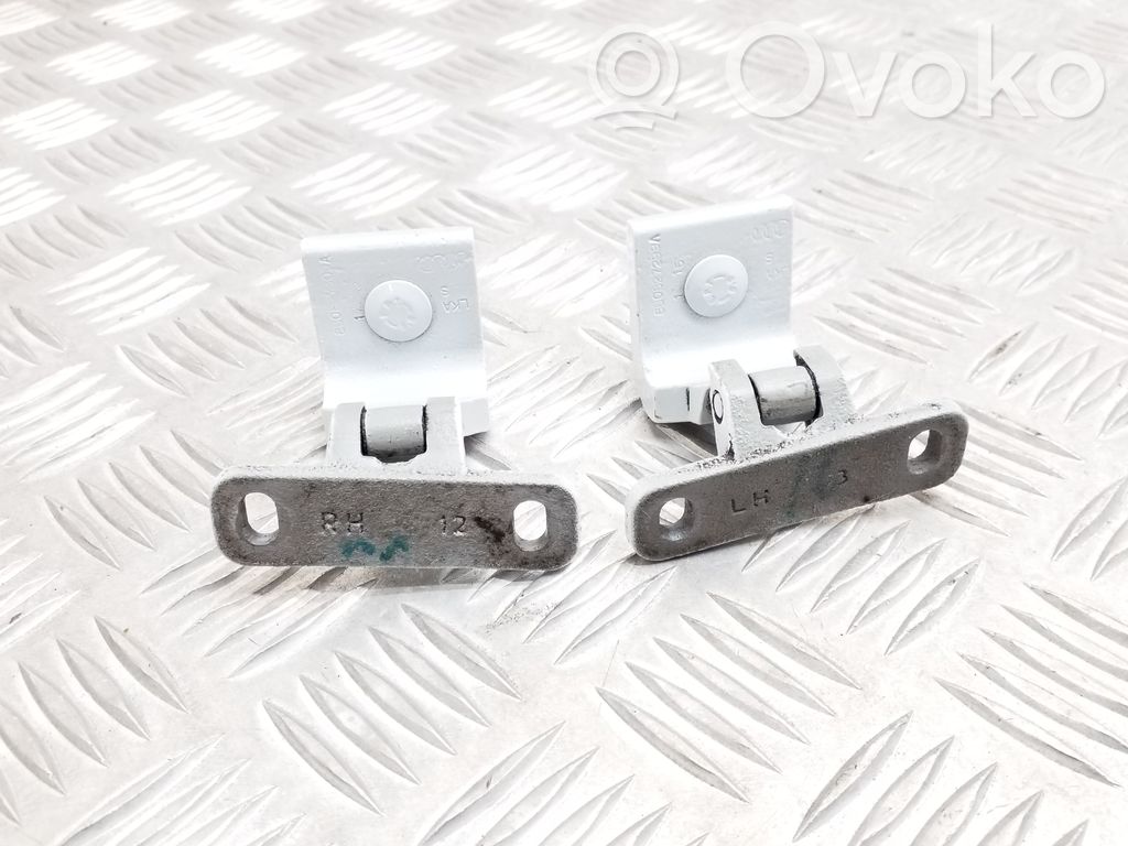 Audi Q3 8U Tailgate/trunk/boot hinge 