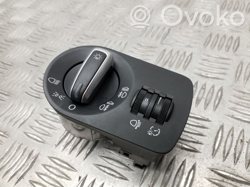 Audi A1 Light switch 