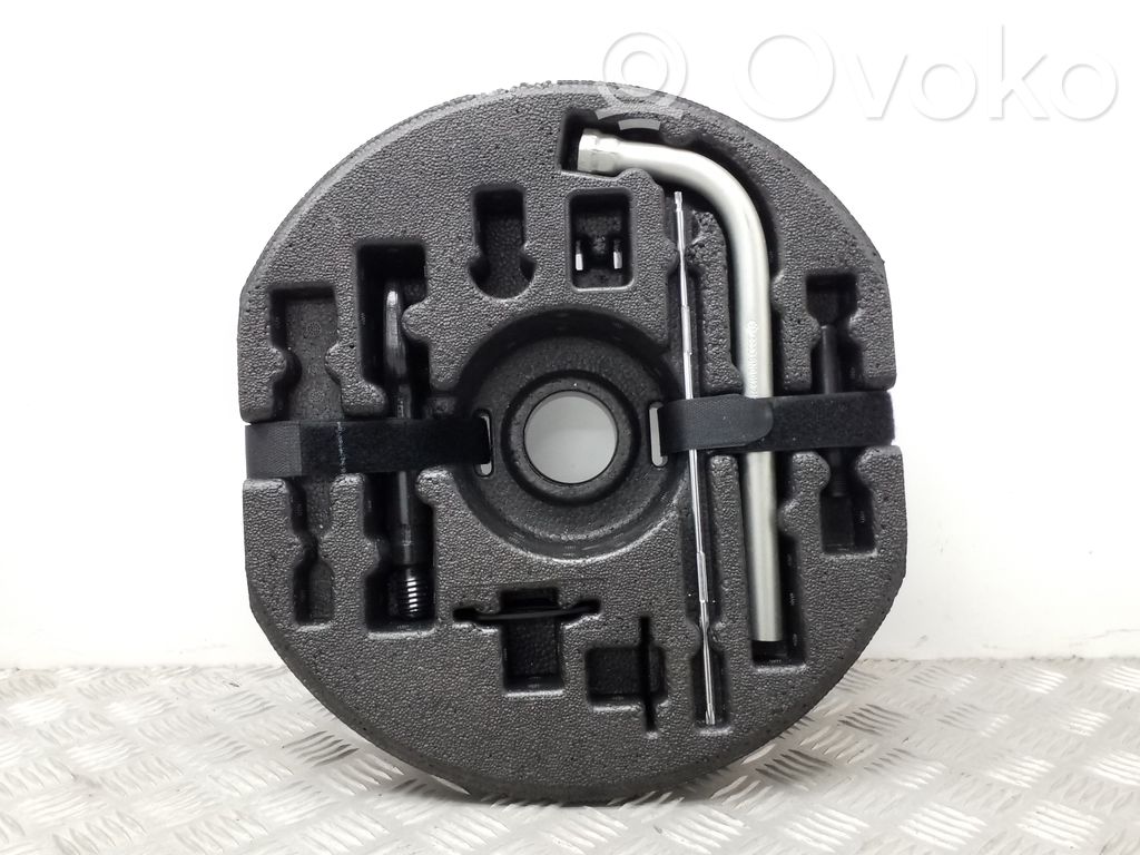 Audi A3 S3 8V Tool box 