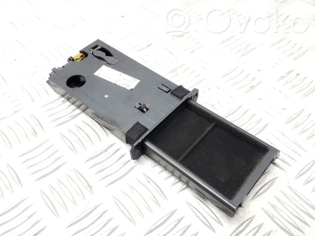 Staufach Ablagefach   4E0857925A