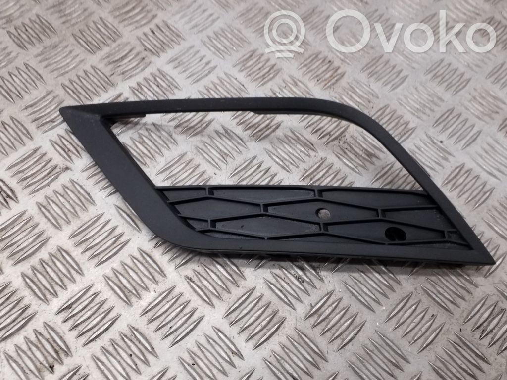 Seat Leon (5F) Verkleidung Nebelscheinwerfer / Gitter vorne 