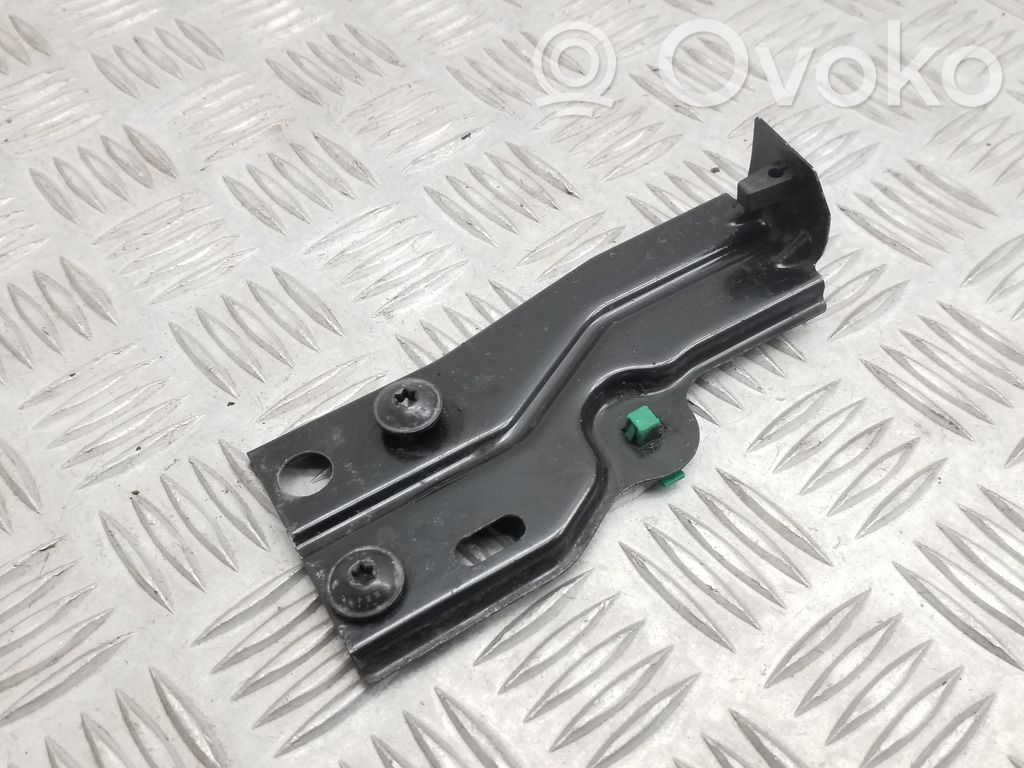 Volkswagen Golf VI Rear bumper mounting bracket 