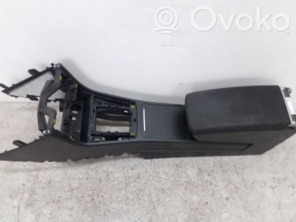 Volkswagen PASSAT B7 Tunel środkowy 