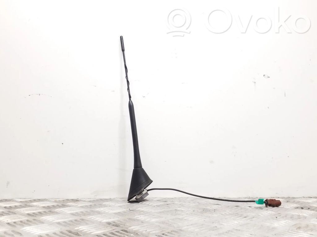 Audi A1 GPS-pystyantenni 