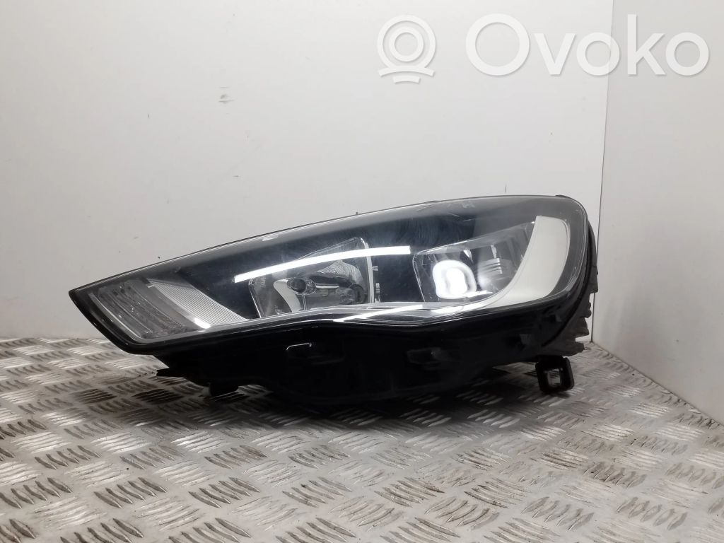 Audi A3 S3 8V Headlight/headlamp 