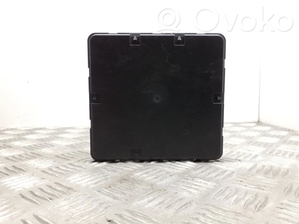 Audi A4 S4 B9 Comfort/convenience module 