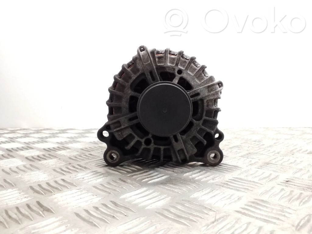 Audi A4 S4 B9 Generatorius 