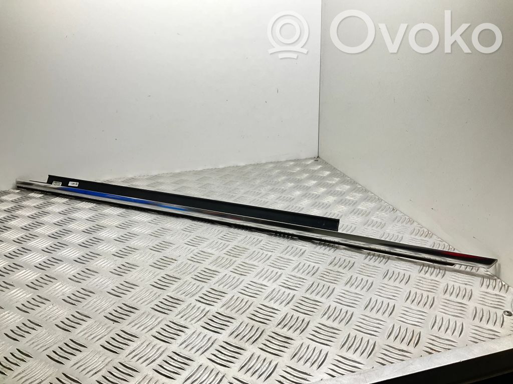 Audi A4 S4 B8 8K Priekinių durų stiklo apdaila 