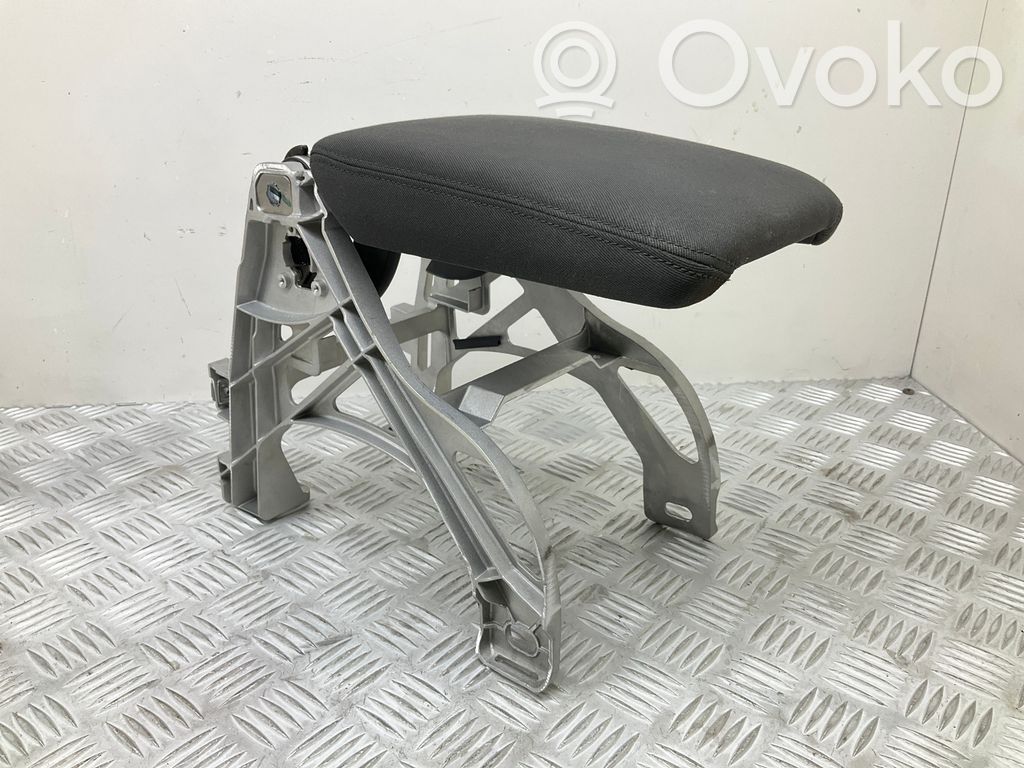 Audi A4 S4 B9 Reposabrazos 