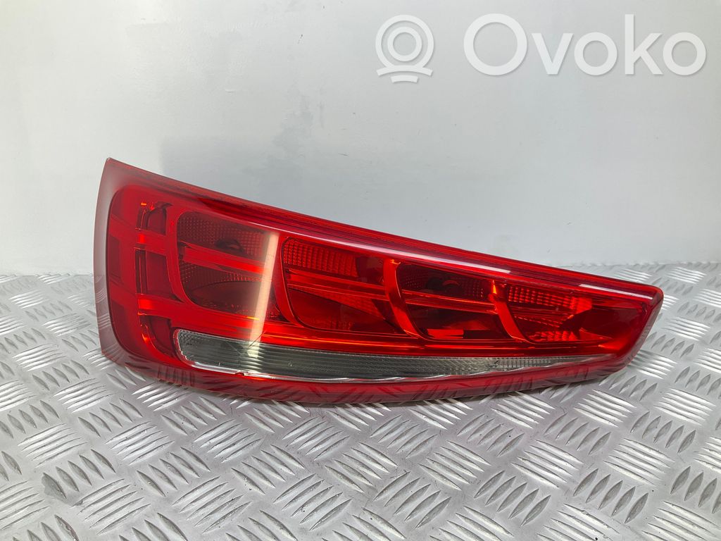 Audi Q3 8U Aizmugurējais lukturis pārsegā 