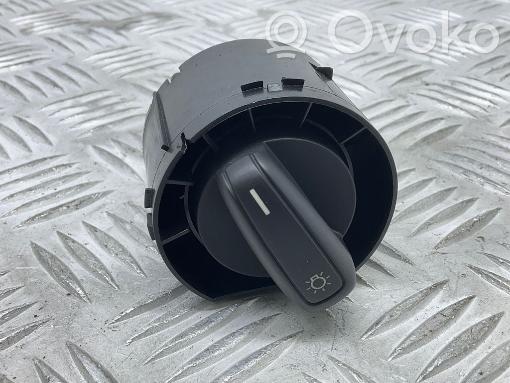 Audi Q3 8U Light switch 