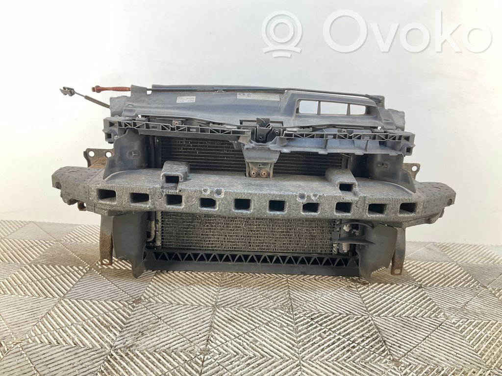 Radiatoru panelis   1K8805588B