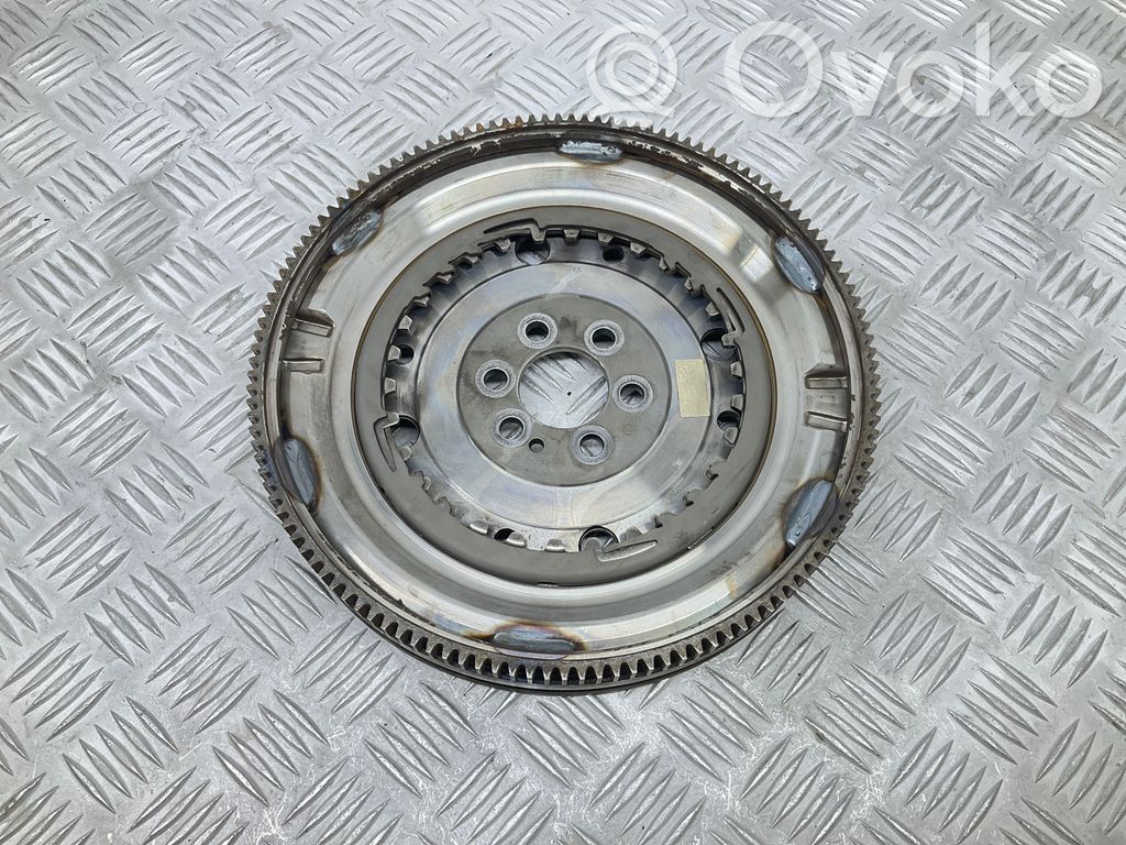 Skoda Karoq Koło dwumasowe 