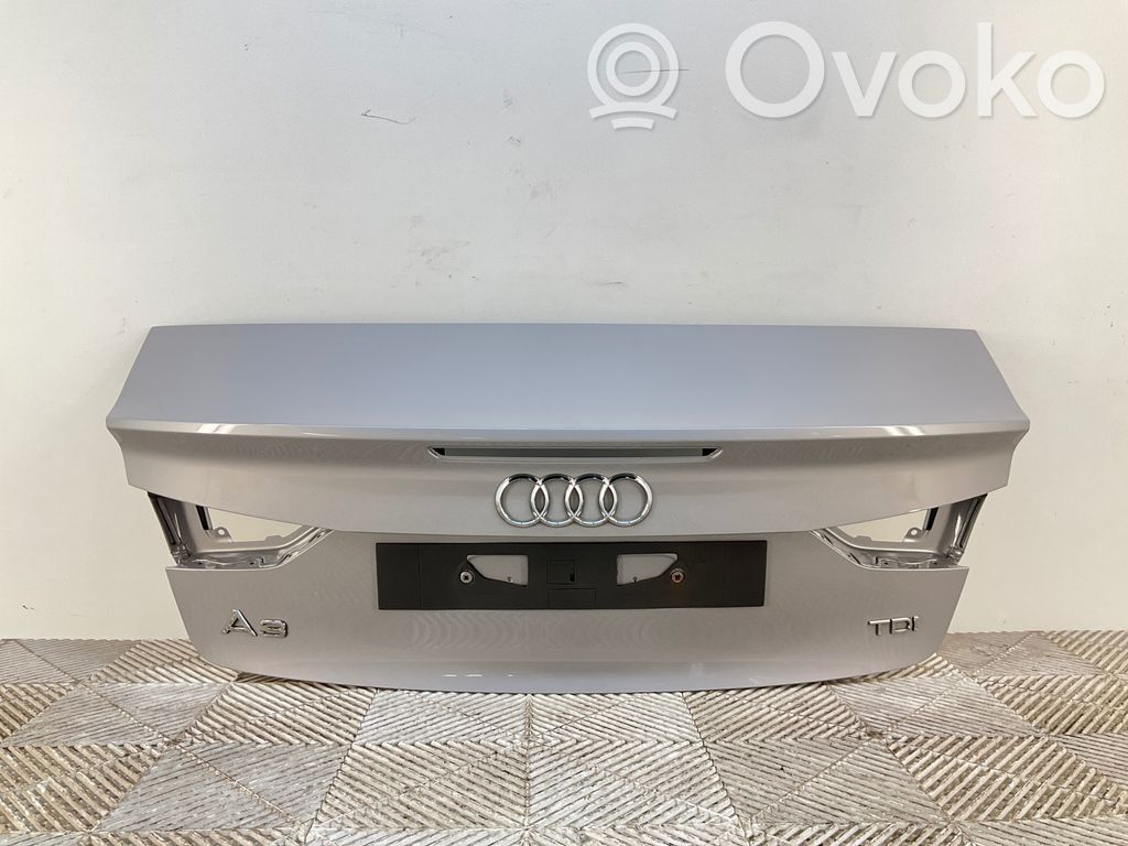 Audi A3 S3 8V Takaluukun/tavaratilan kansi 