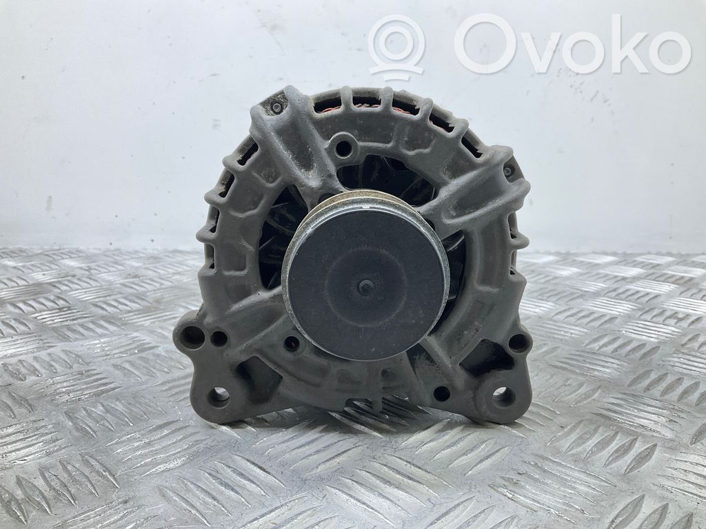 Audi A5 8T 8F Ģenerators 