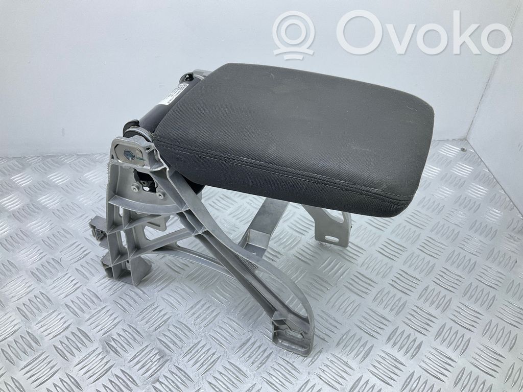 Audi A4 S4 B9 Reposabrazos 