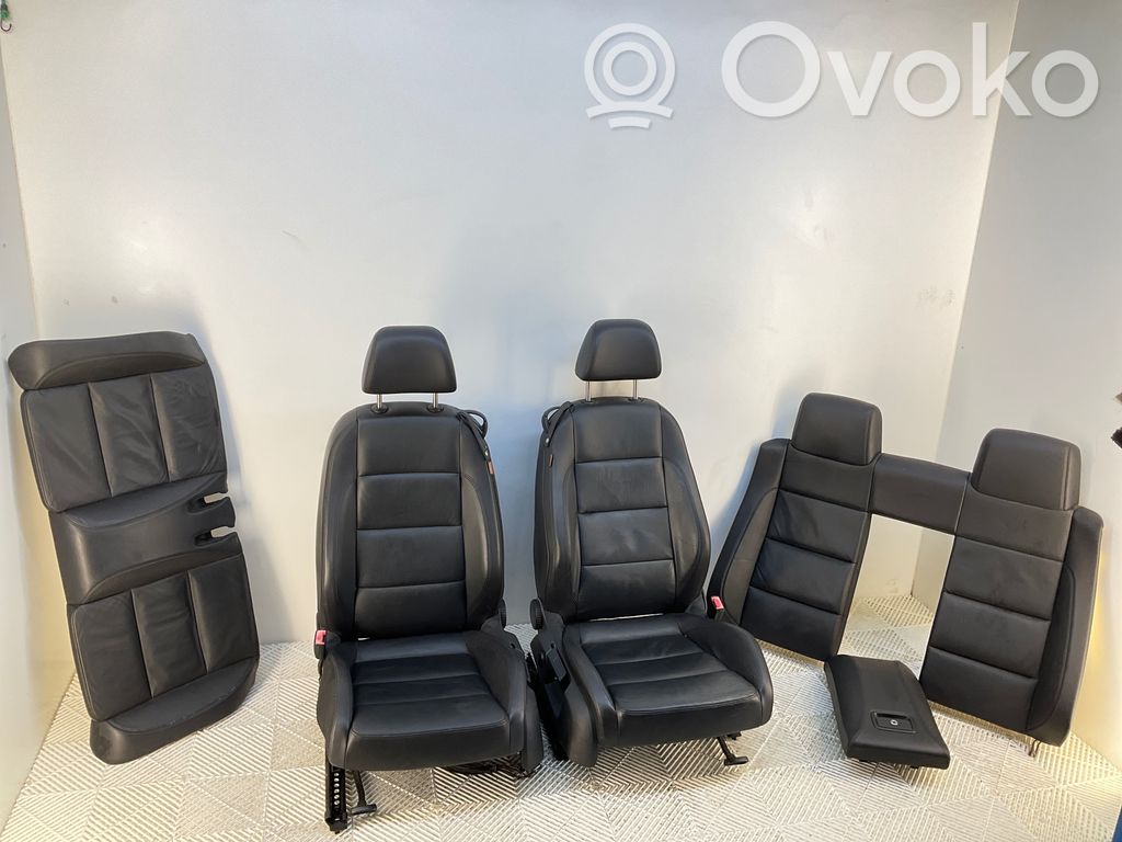 Seat set