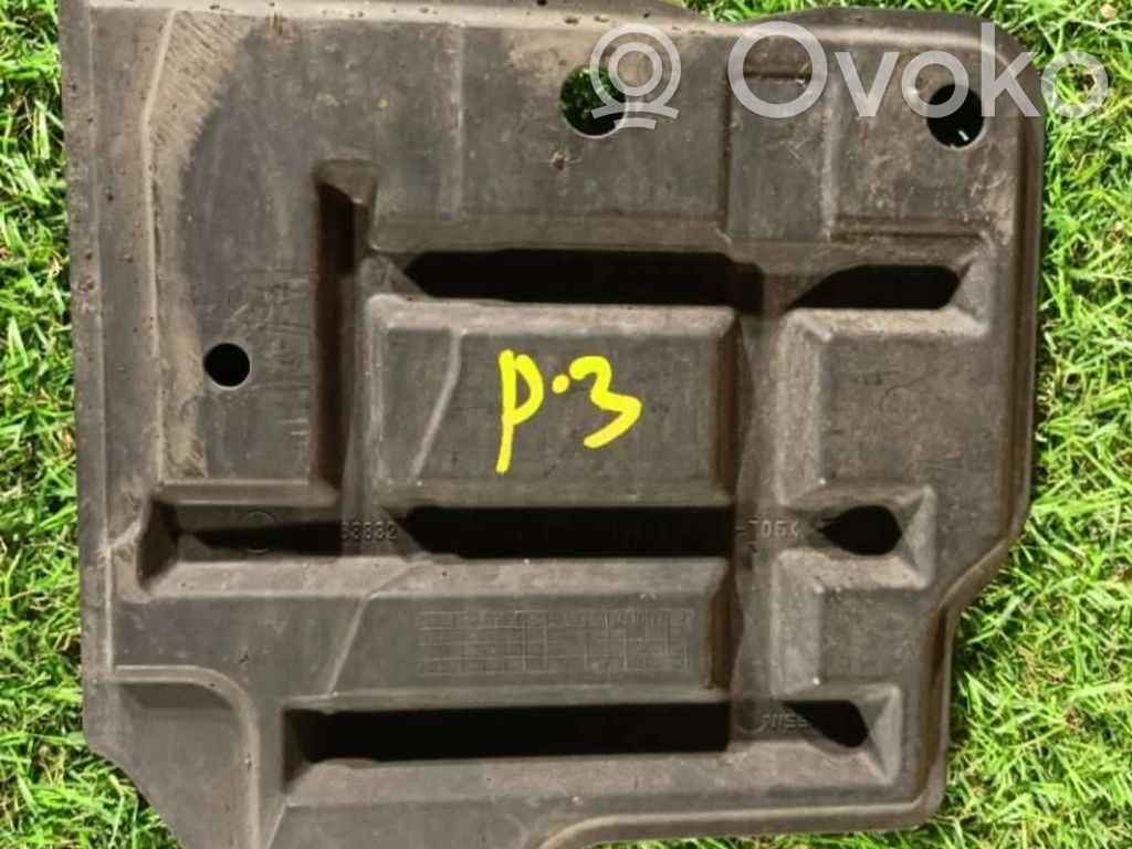 Engine splash shield/under tray   63832