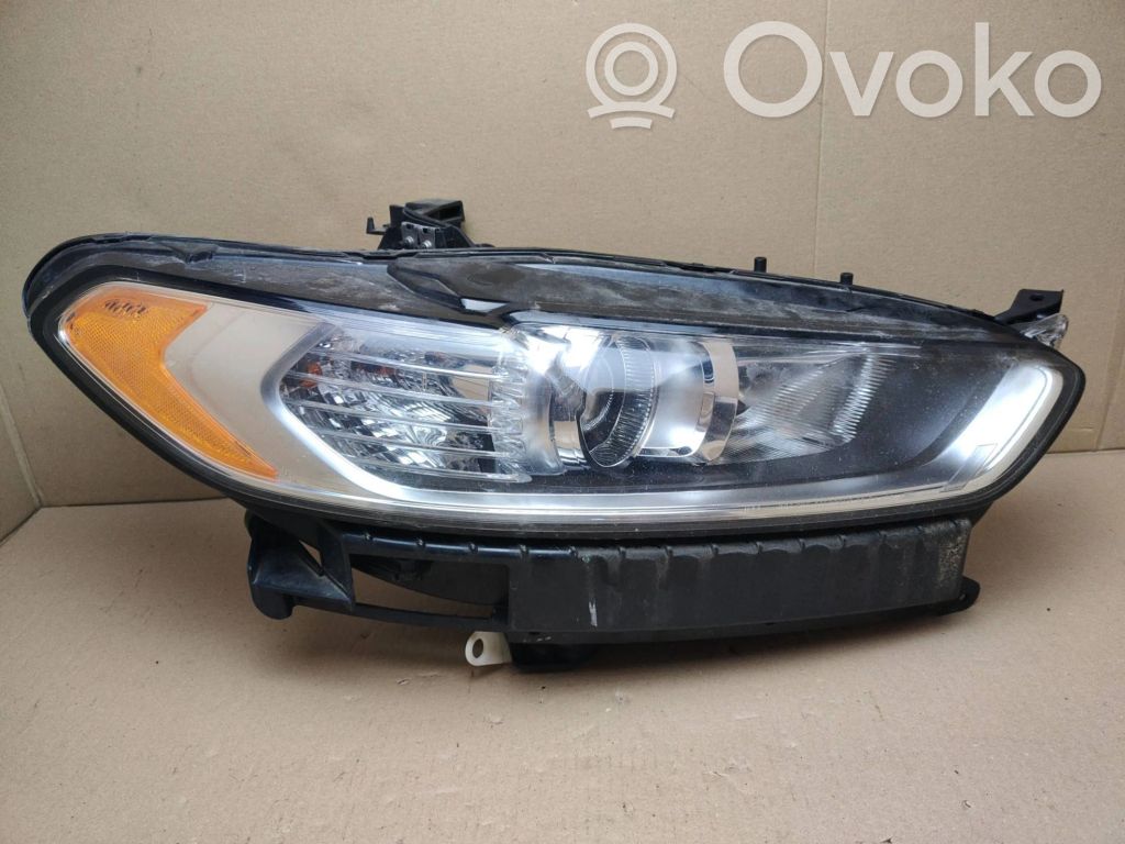 Ford Fusion II Scheinwerfer 