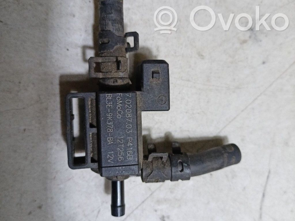 Ford Fusion II Vacuum valve 