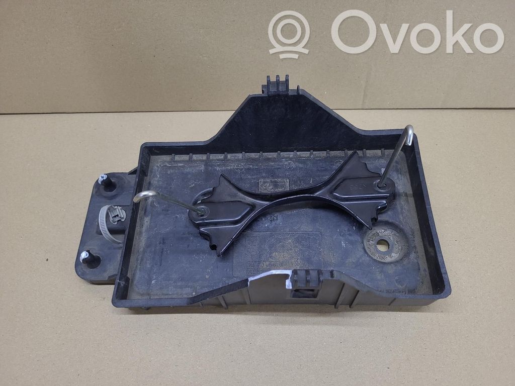 Soporte para la batería   KE7056041