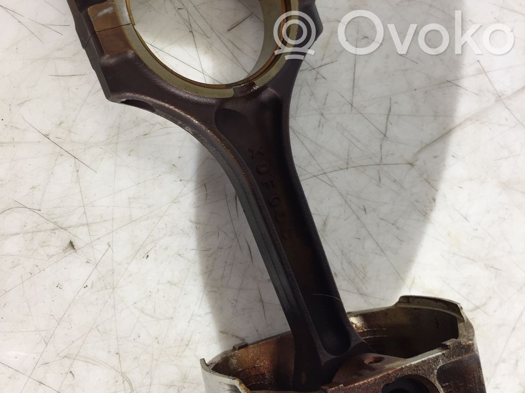 Volvo XC90 Piston with connecting rod 