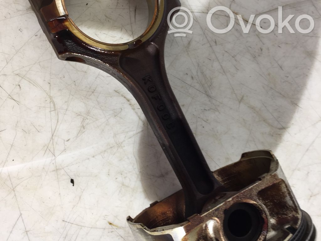 Volvo XC90 Piston with connecting rod 