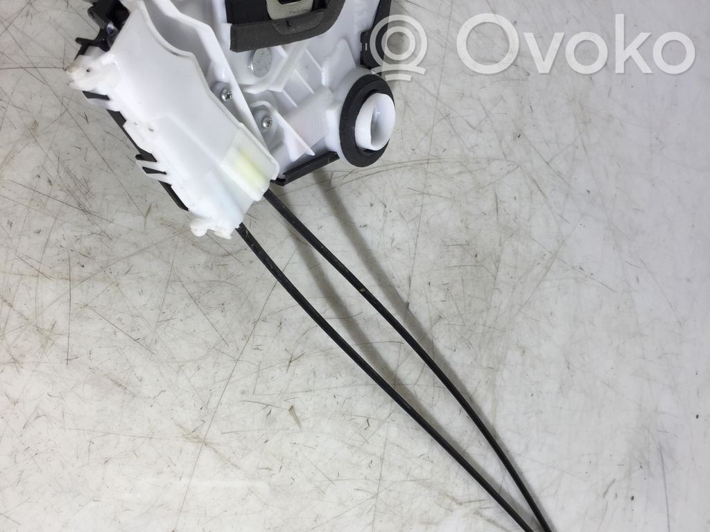 Toyota Yaris Zamek drzwi przednich 