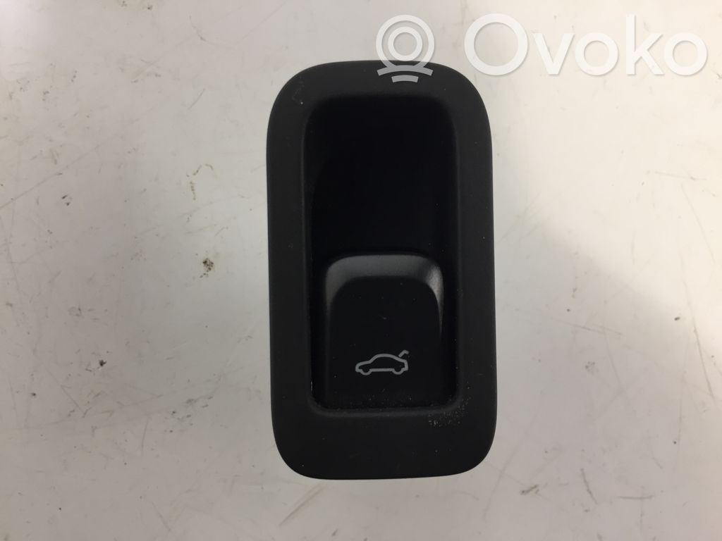 Tailgate/boot open switch button   1493047,8R0959829,1003270