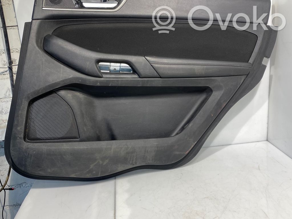 Ford S-MAX Apšuvums aizmugurējām durvīm 
