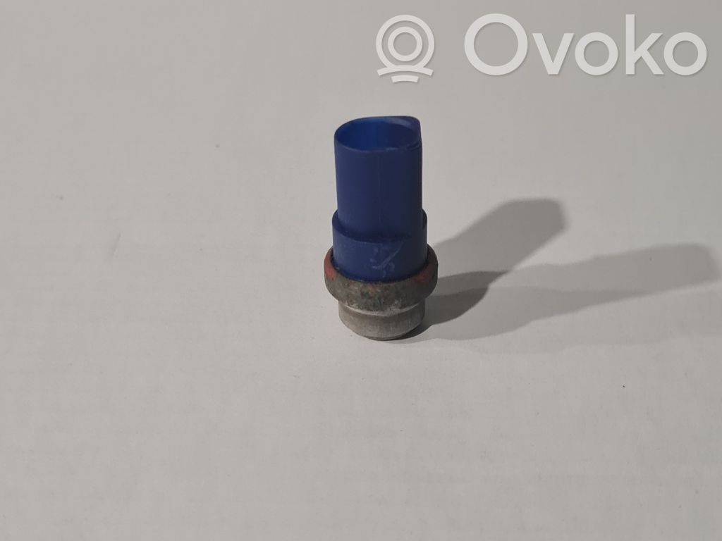 Audi A6 S6 C5 4B Coolant temperature sensor 