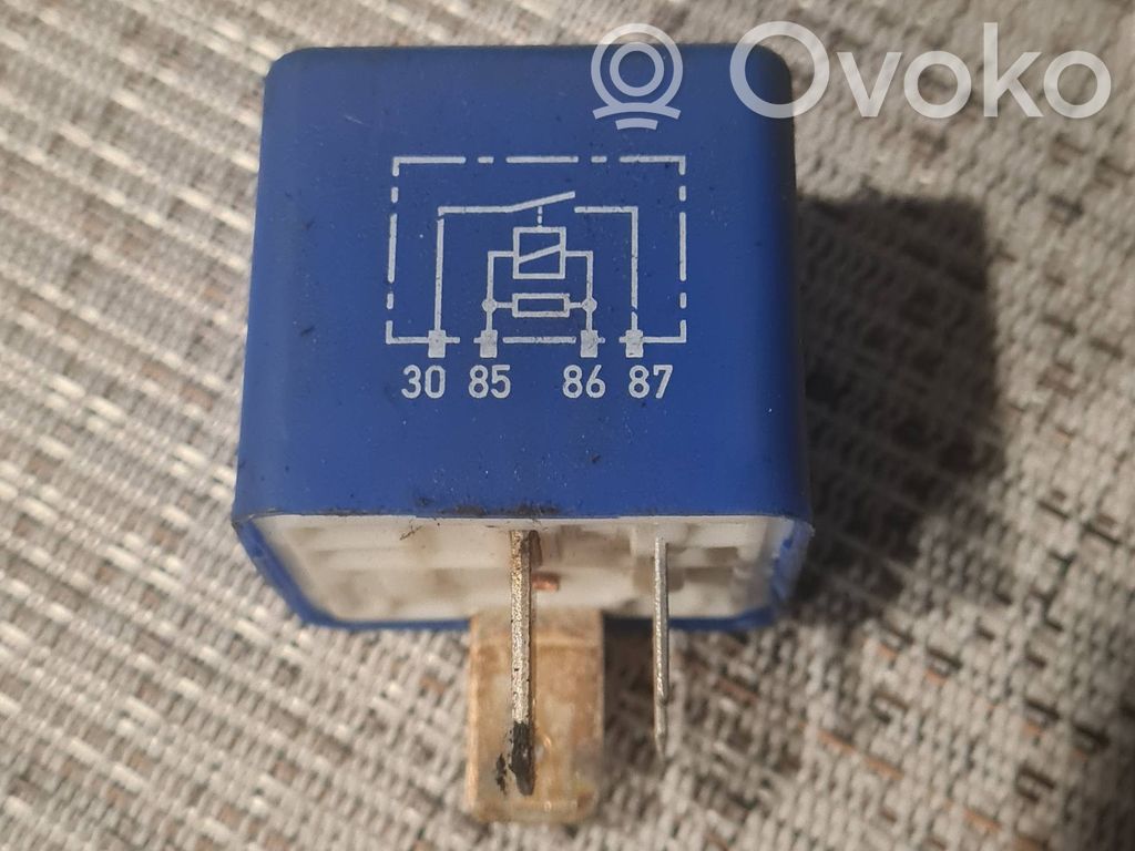 Audi A4 S4 B7 8E 8H Other relay 