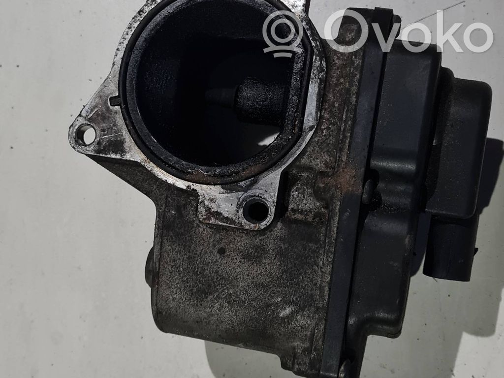 Volkswagen PASSAT B6 Zawór EGR 