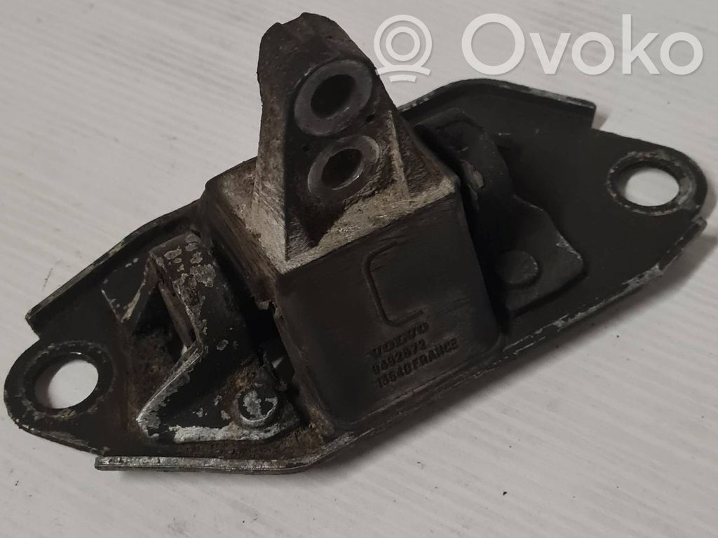 Volvo V70 Dzinēja spilvens 