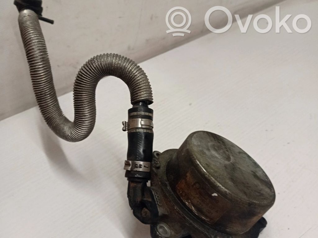 Audi A6 S6 C5 4B Alipainepumppu 