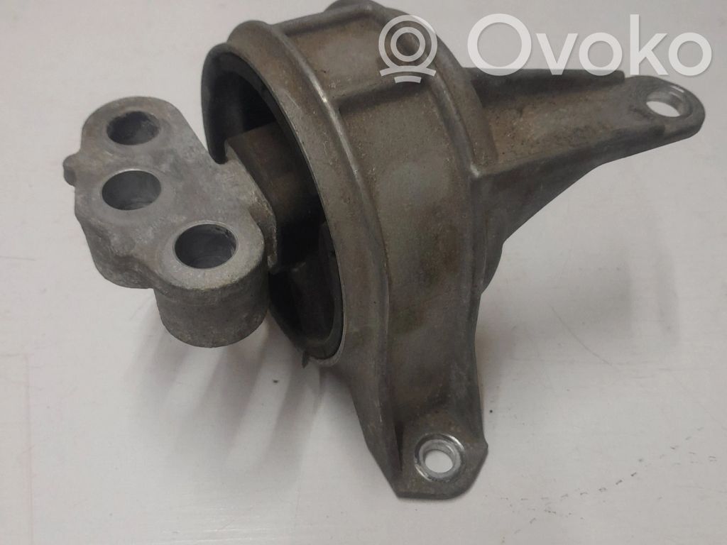 Opel Astra H Engine mount bracket 