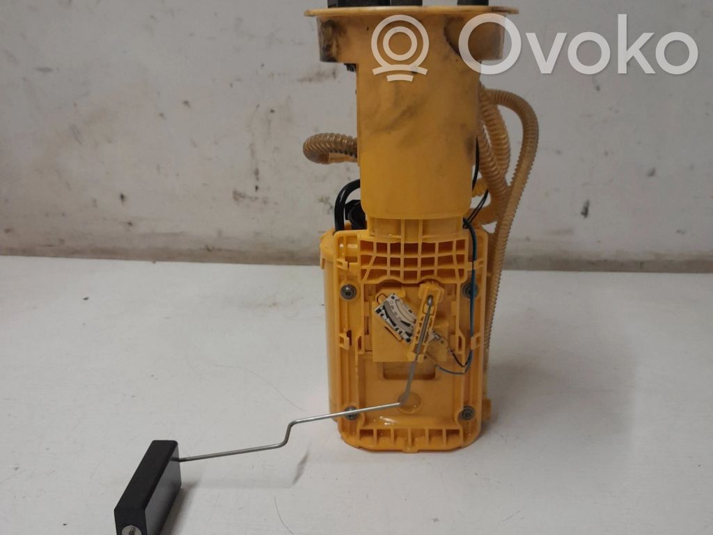 Audi A6 S6 C5 4B Bomba interna de combustible 