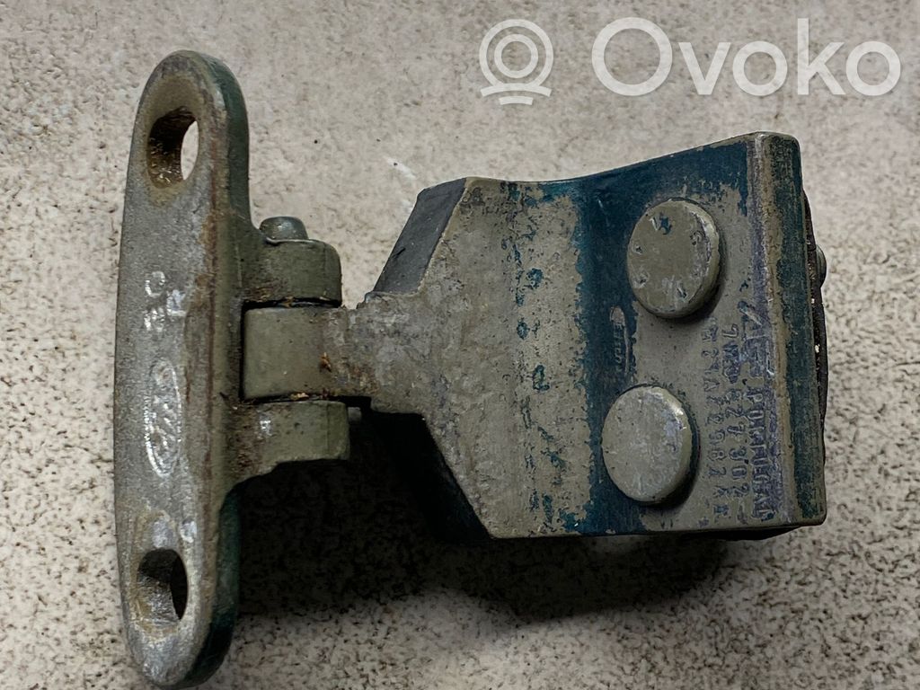 Ford Galaxy Tailgate/trunk/boot hinge 