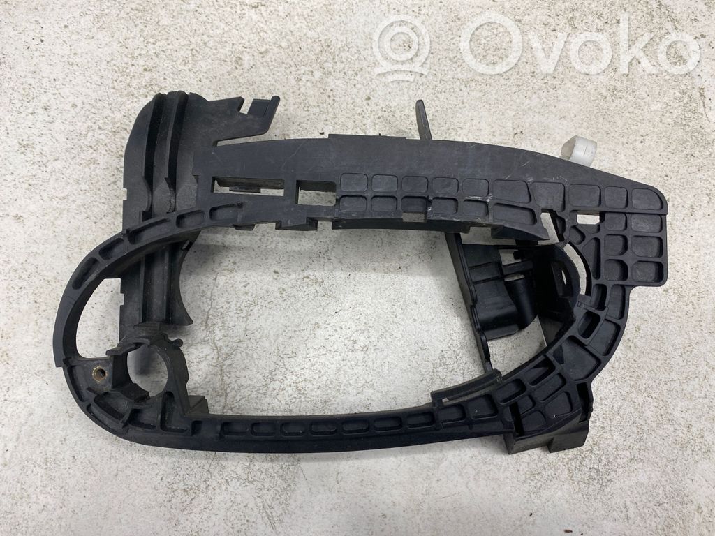 BMW 7 E65 E66 Front door exterior handle/bracket 