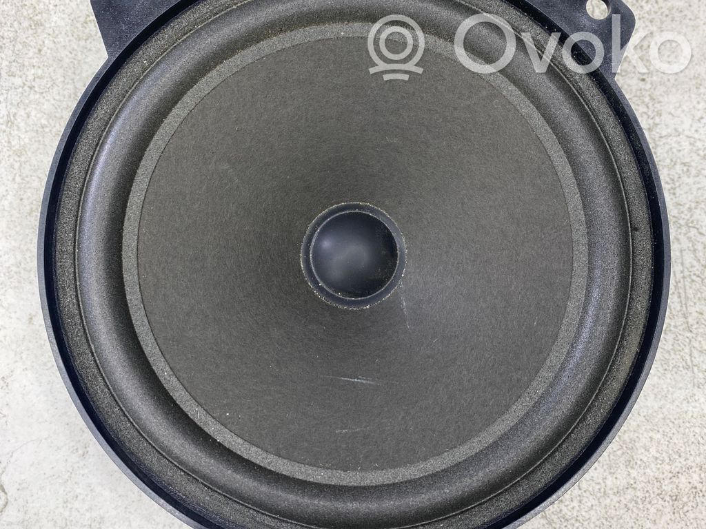 Front door speaker   8368233,2034122,4918430703