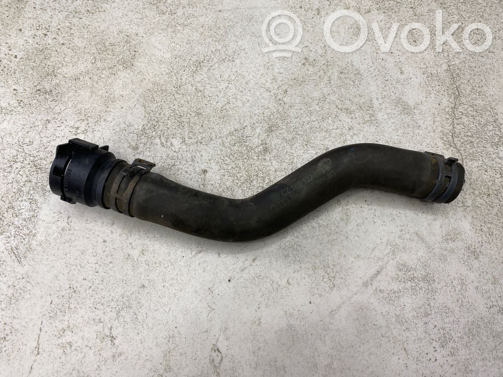 Volkswagen Golf V Engine coolant pipe/hose 