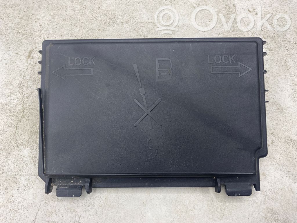 Opel Corsa D Fuse box cover 