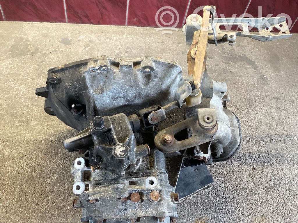 Opel Corsa D Mechaninė 5 pavarų dėžė 