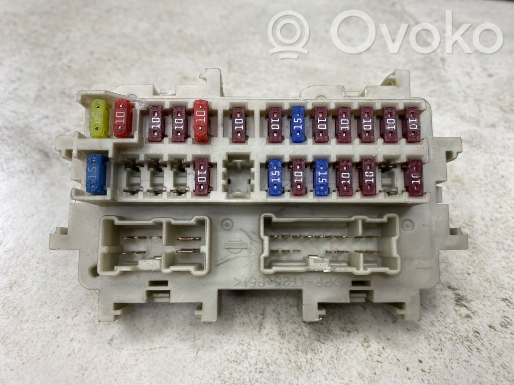 Nissan Pathfinder R51 Fuse module 