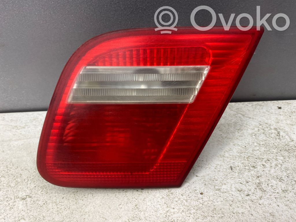 BMW 3 E46 Aizmugurējais lukturis pārsegā 