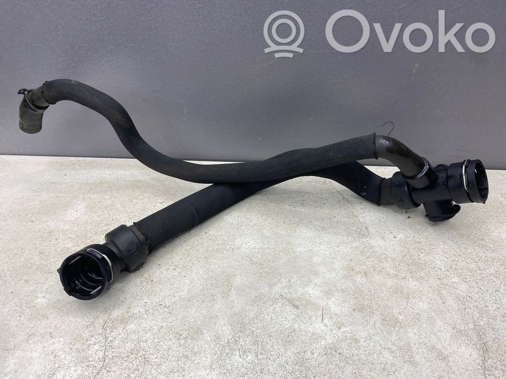 Audi A4 S4 B7 8E 8H Engine coolant pipe/hose 