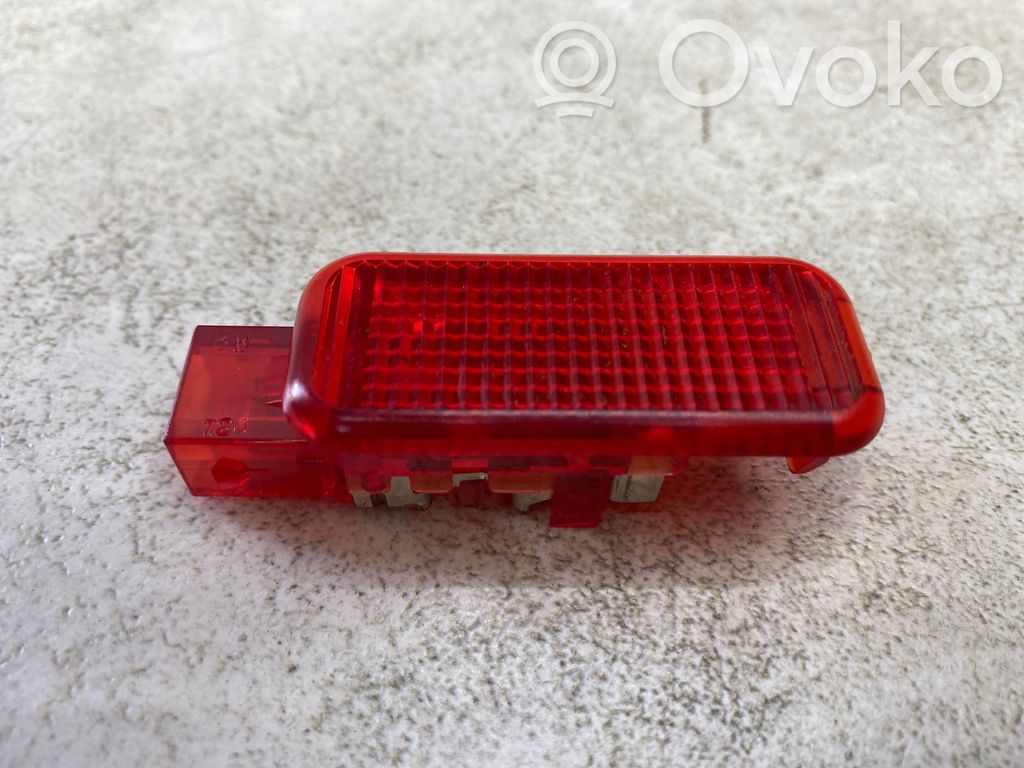 Audi A4 S4 B7 8E 8H Inne oświetlenie wnętrza kabiny 