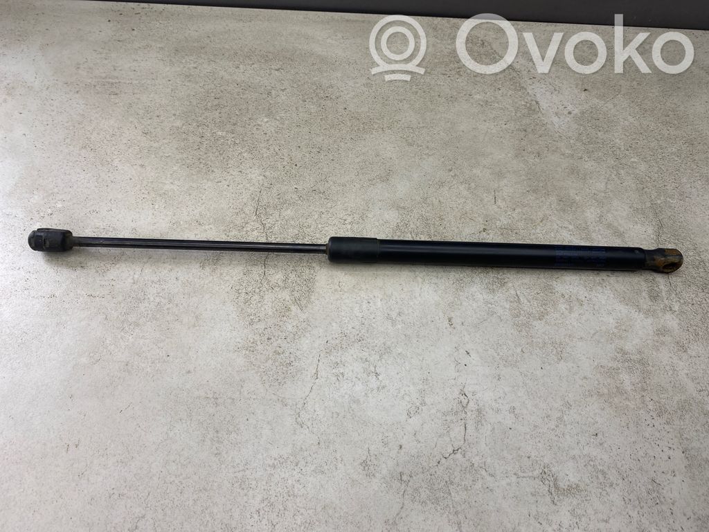 Audi A4 S4 B7 8E 8H Amortyzator klapy tylnej bagażnika 