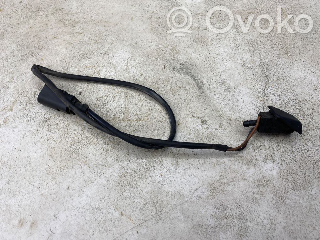Audi A3 S3 8L Windshield washer spray nozzle 