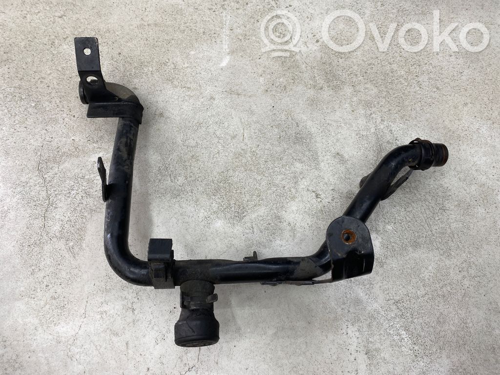 Audi A4 S4 B6 8E 8H Moottorin vesijäähdytyksen putki/letku 